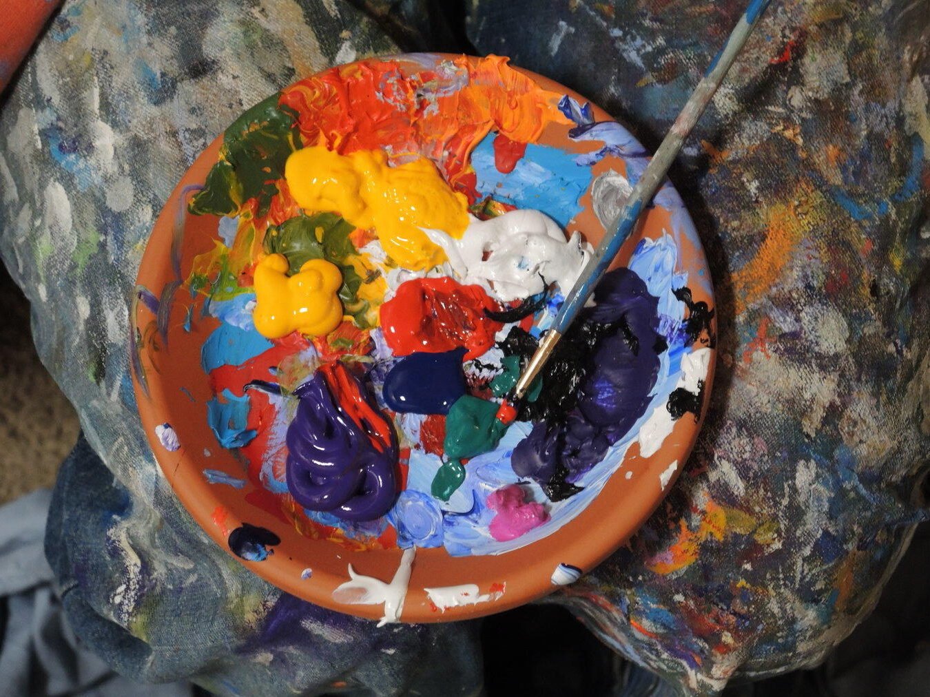 En este momento estás viendo Pintar con espátula: 10 consejos imprescindibles