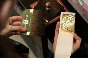 Simulando pan de oro: Transforma tus proyectos con oro líquido