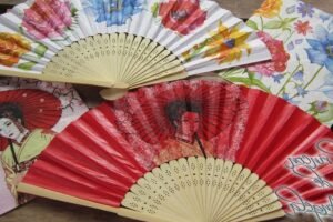 Vídeos: Cómo pintar abanicos de forma sencilla y creativa